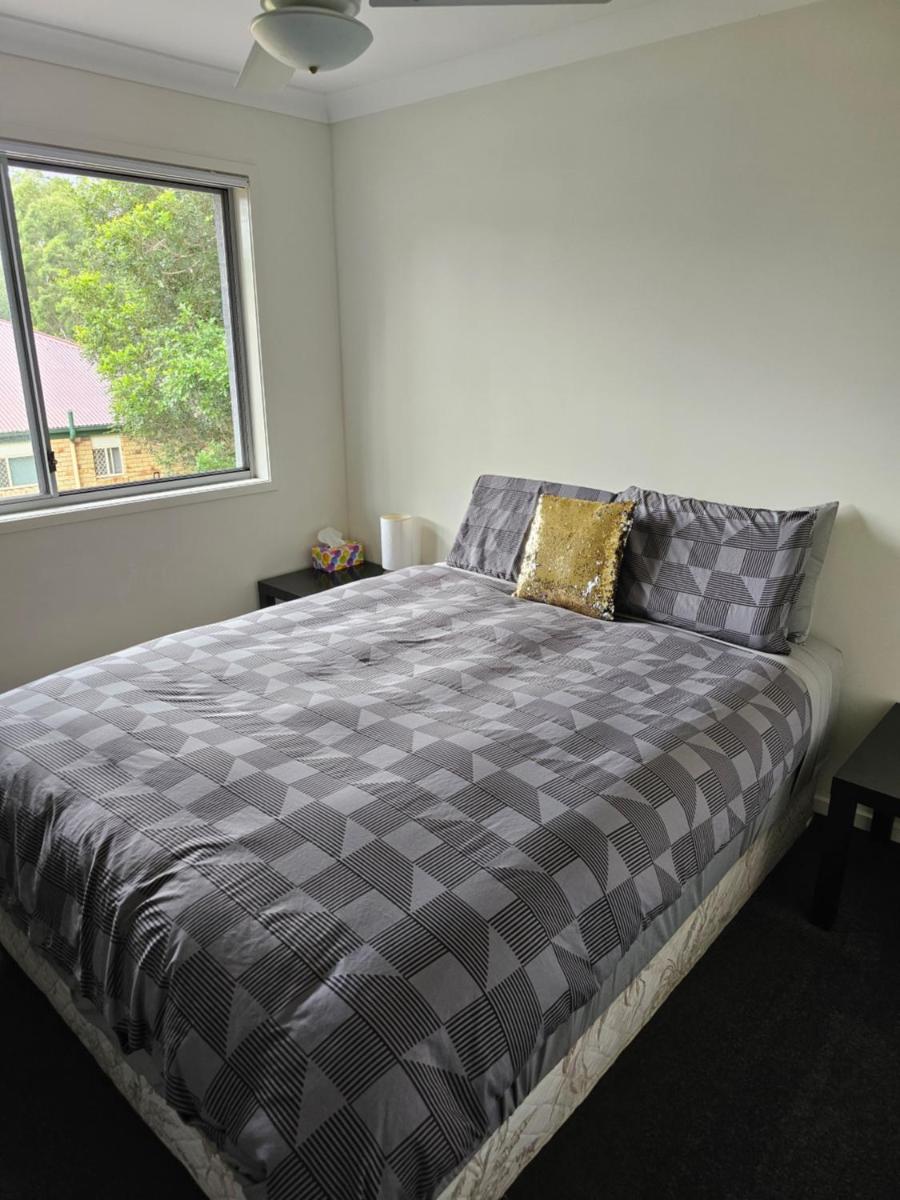 Micks Townhouse - Housity