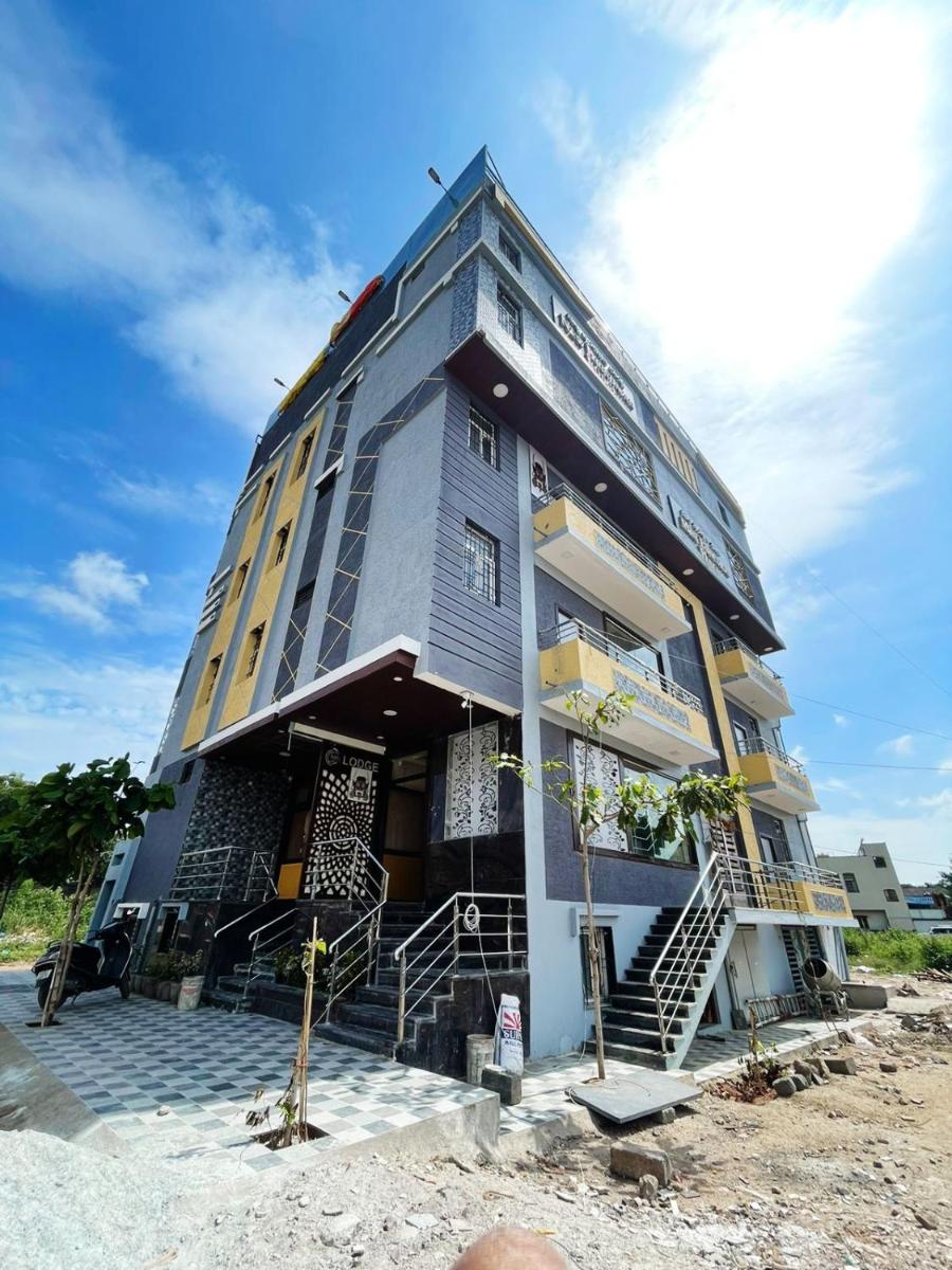 New Brindavan Lodge - Housity
