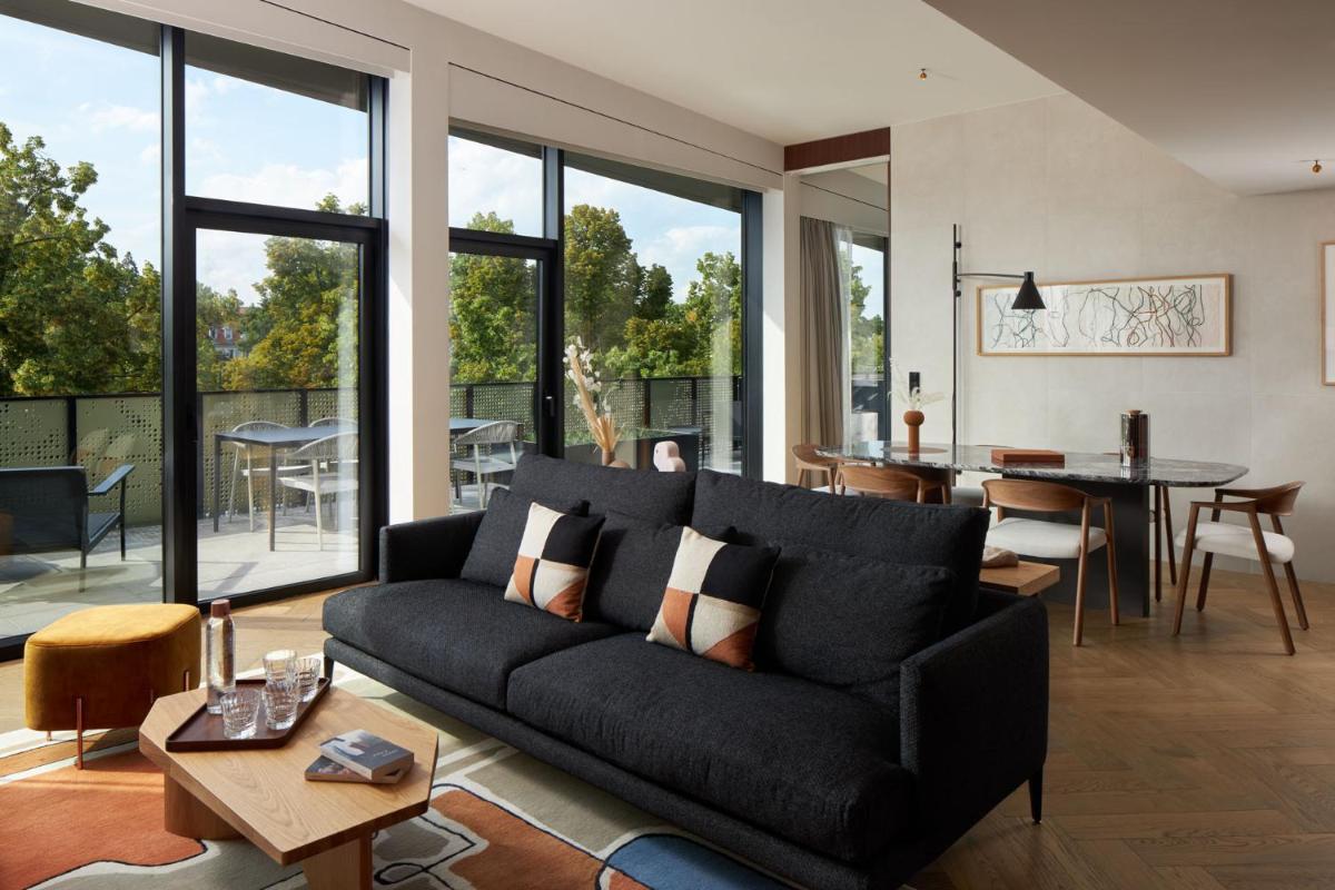 Coin salon dans l'établissement L'Esquisse Hotel & Spa Colmar - MGallery Collection