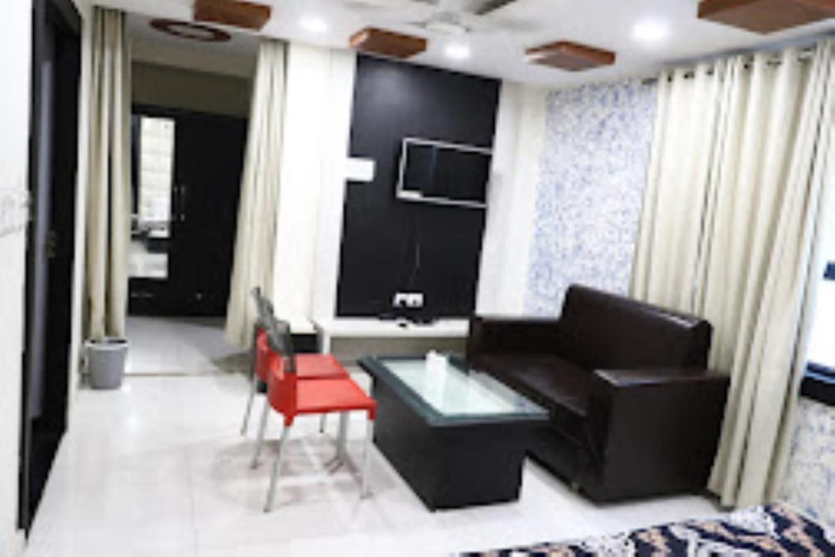 HOTEL VEER BHUMI PALACE Jhansi - Housity