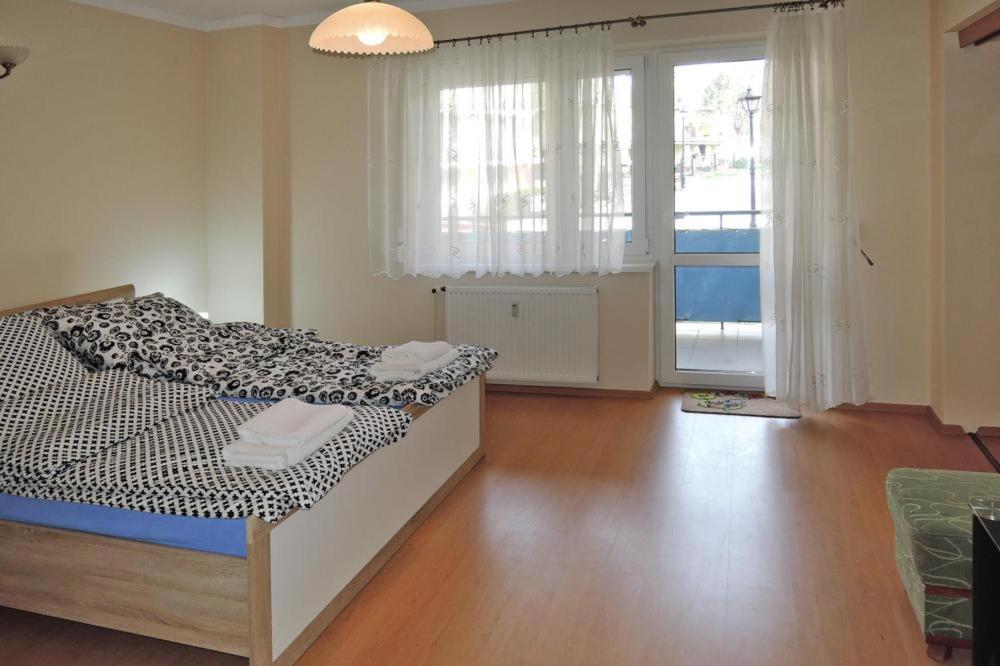 Apartament Pod Wieżyczkami - Housity
