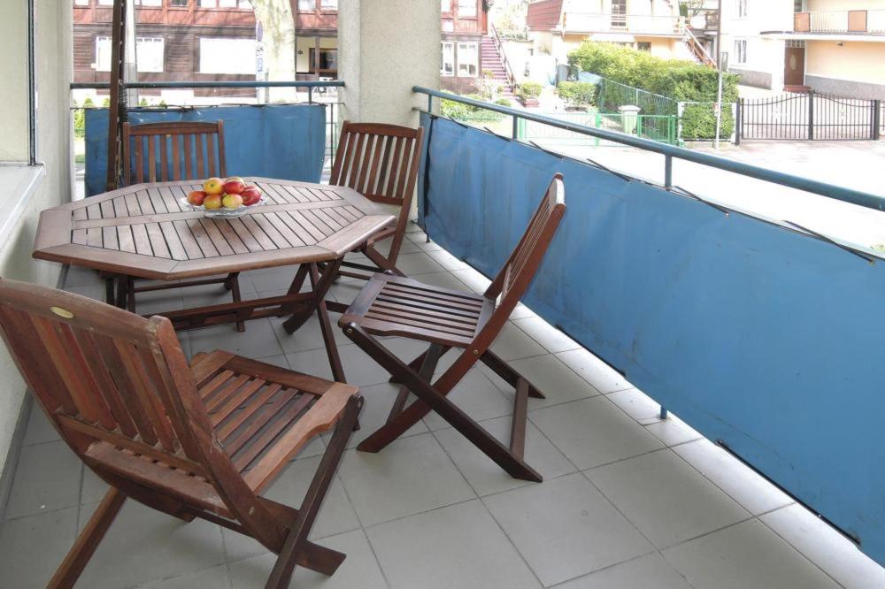Apartament Pod Wieżyczkami - Housity