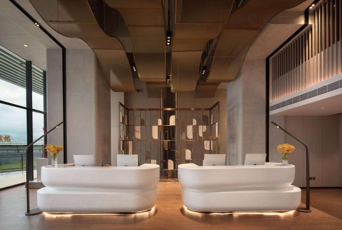 Ramada by Wyndham Huizhou Double Moon Bay - Housity