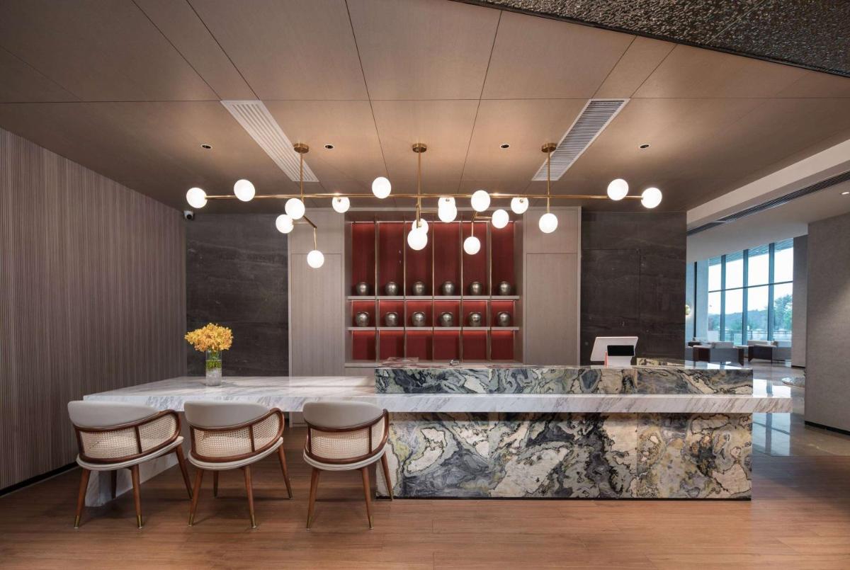 Ramada by Wyndham Huizhou Double Moon Bay - Housity