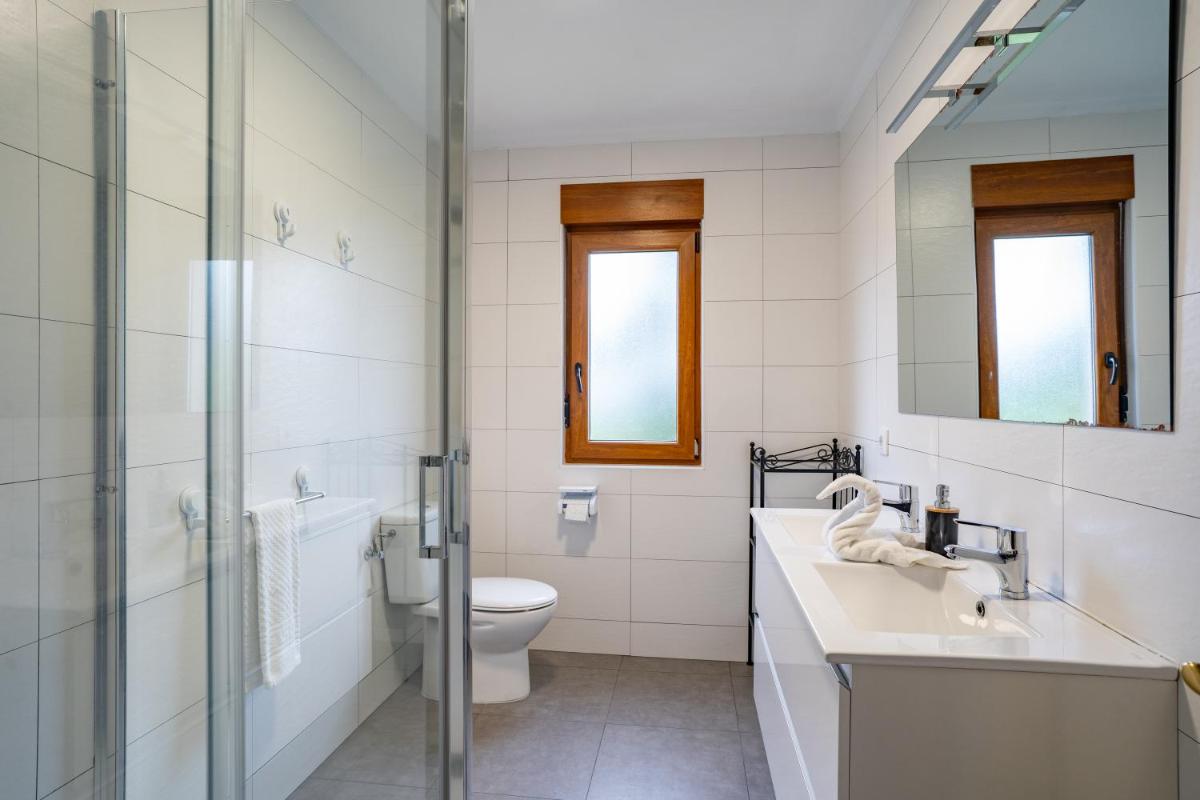 Surf House Sanvi - Housity