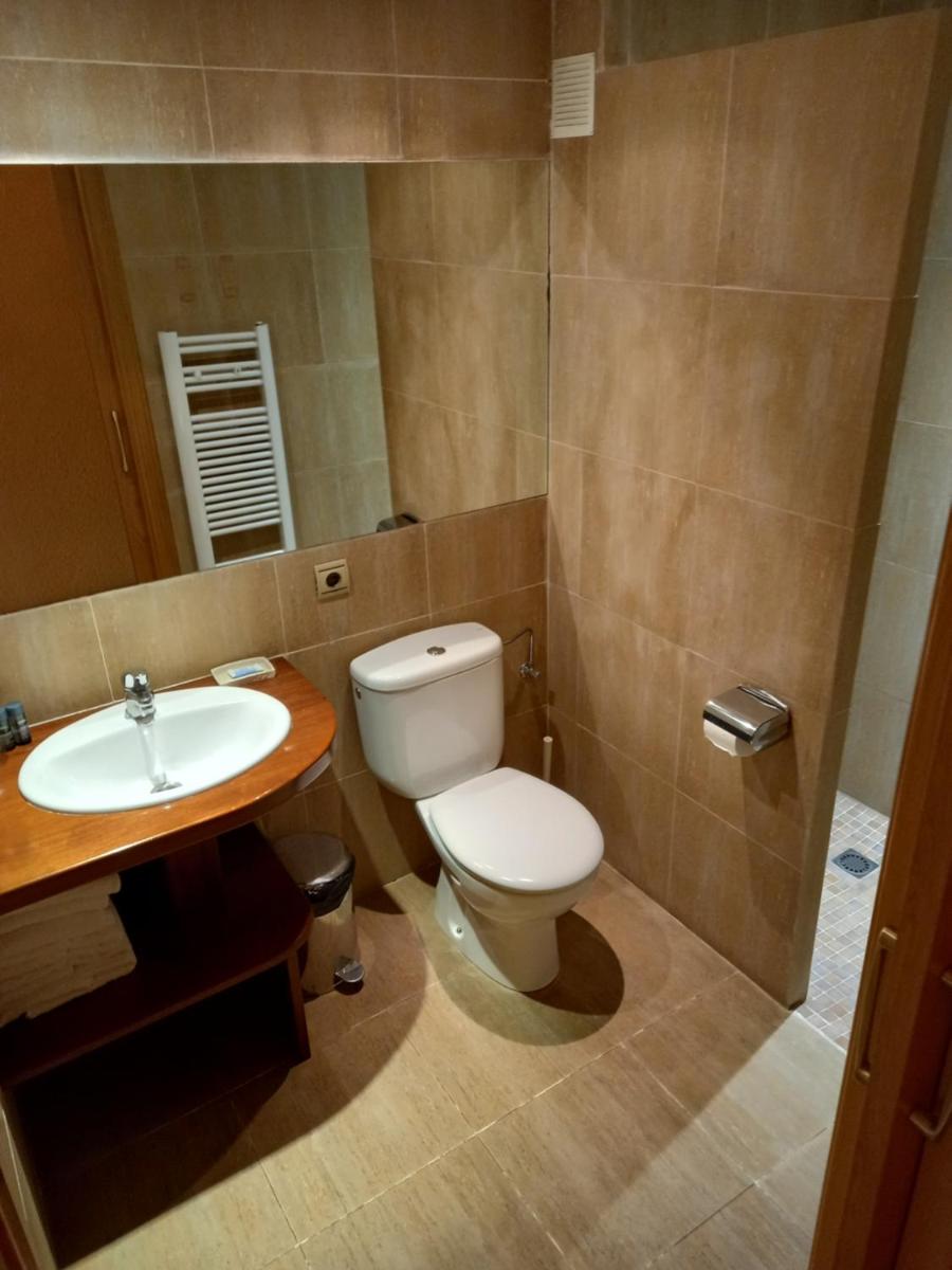 Hostal Cabrerès - Housity
