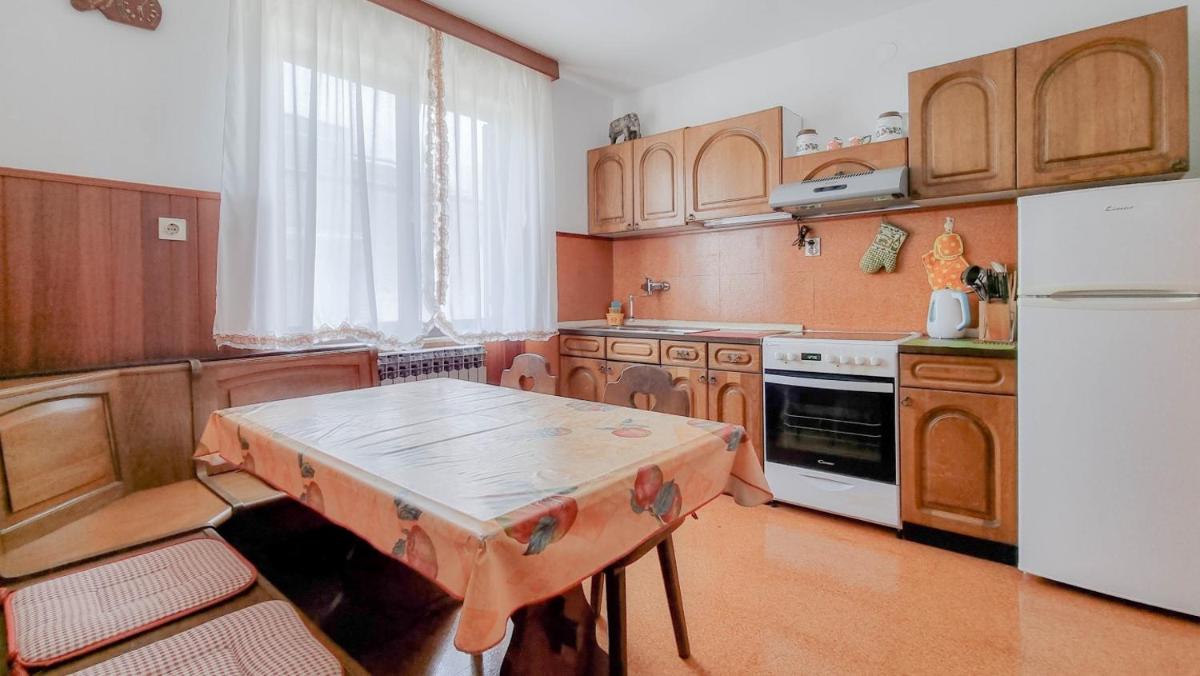 Tanja - Housity