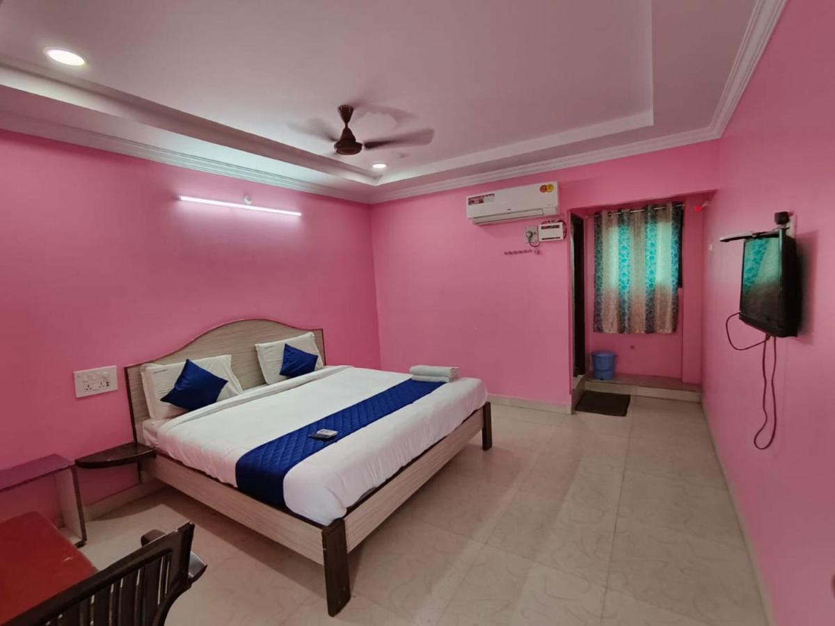 Suitetrails - Sujan Residency's