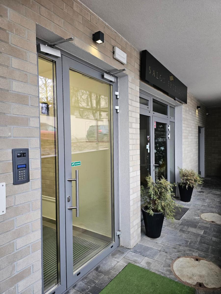 Apartament Ceglany - centrum, prywatne miejsce parkingowe, klimatyzacja - Housity