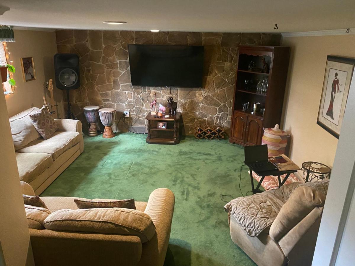 Grandma Sang's Bed & Breakfast - Housity