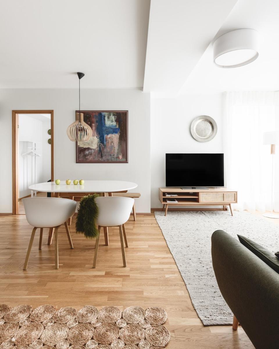 W Apartments near Passenger Port - Housity
