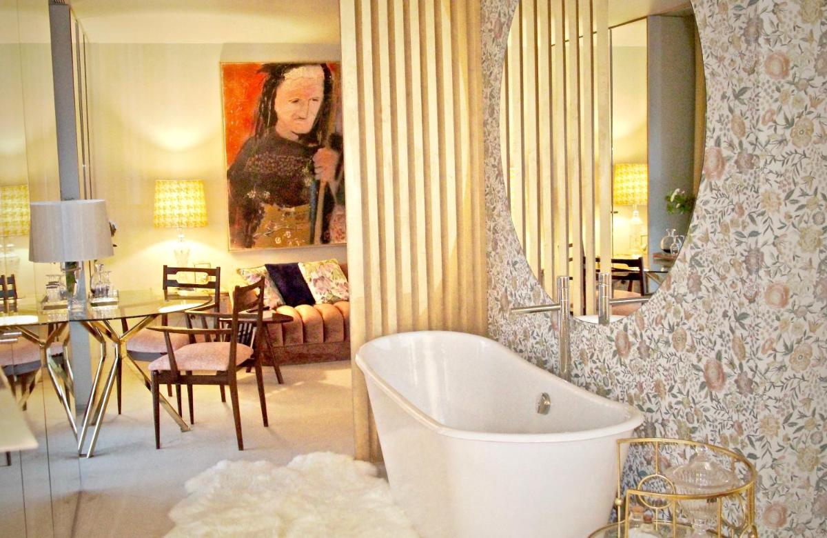 Uma área de estar em Carmo's Boutique Hotel - Small Luxury Hotels of the World