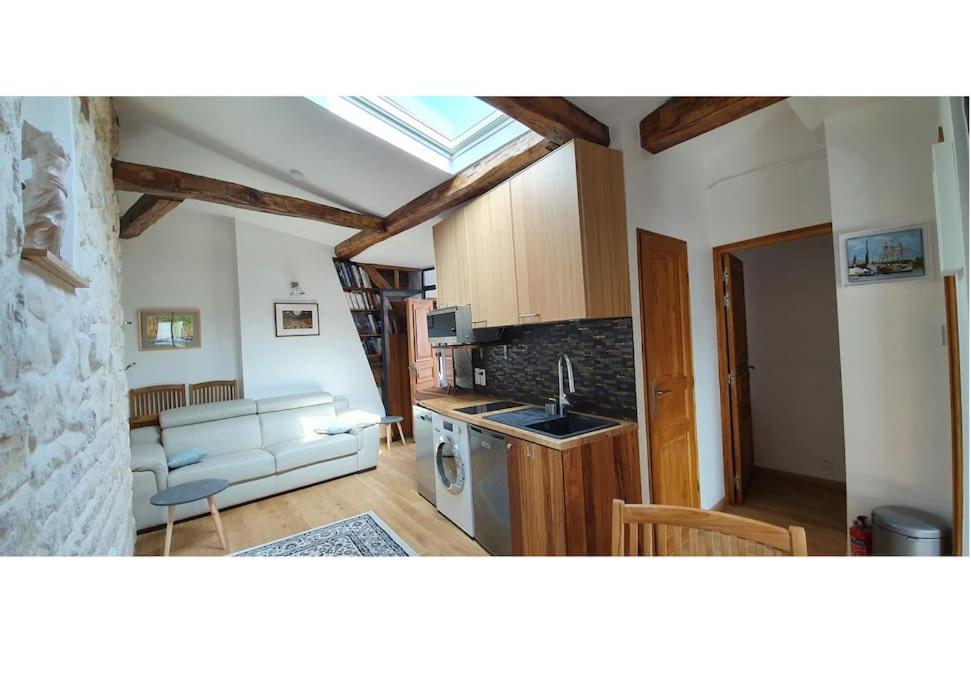 Fabulous flat in Paris center, fully equiped, AC, elevator - Housity