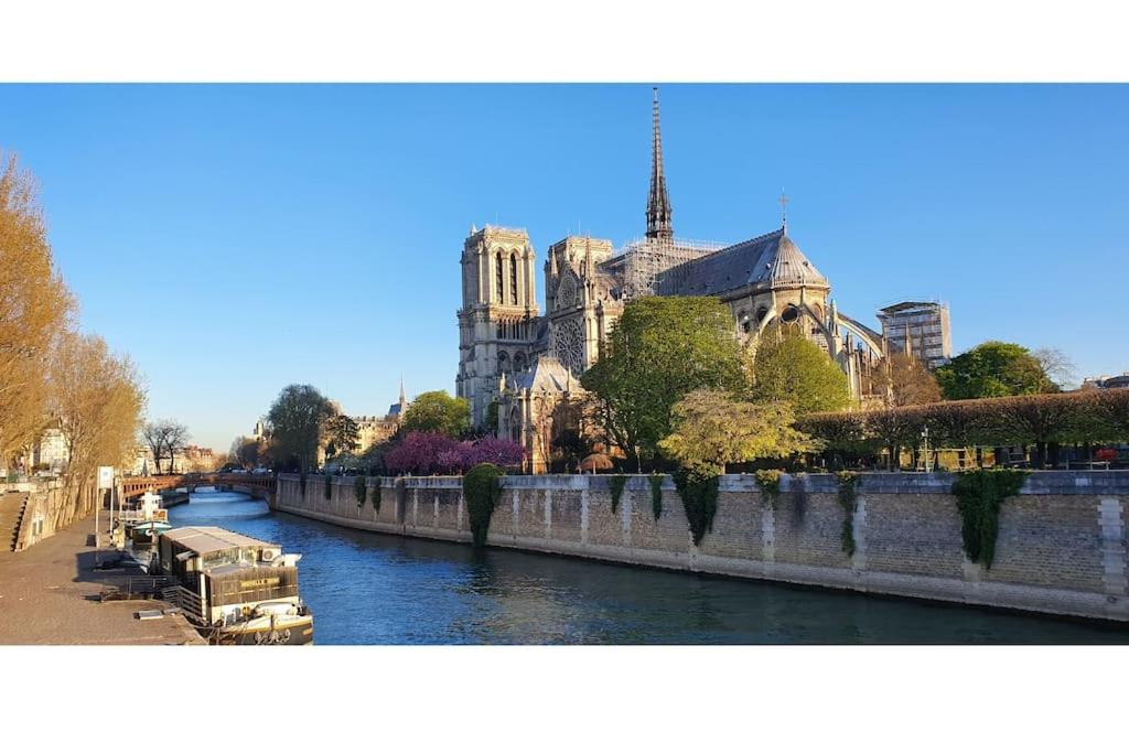 Suitetrails - Fabulous flat in Paris center, fully equiped, AC, elevator