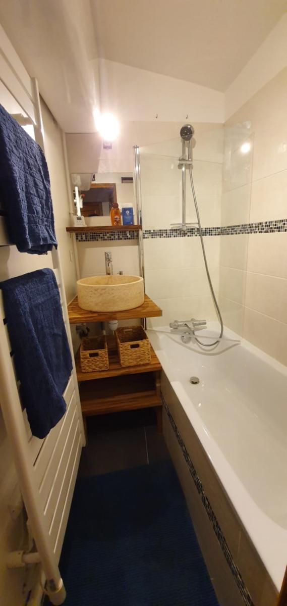 Suitetrails - Fabulous flat in Paris center, fully equiped, AC, elevator