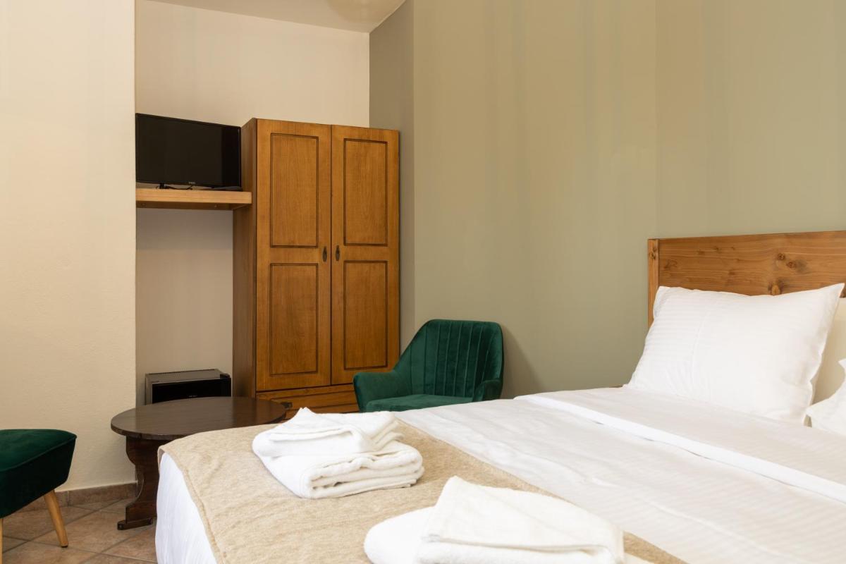 Hotel Katafigio - Housity