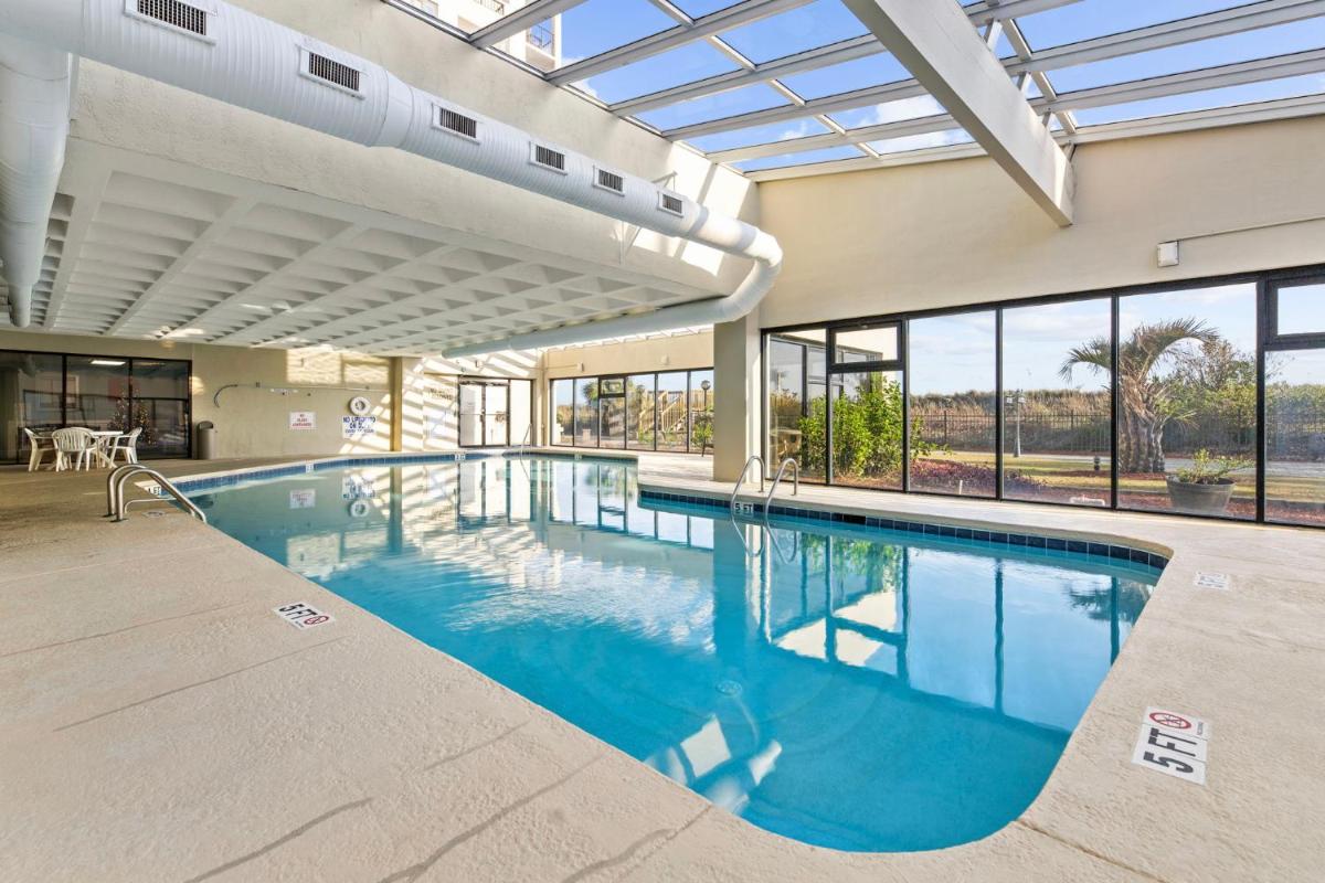Condo by the Sea! Spacious 2 BR sleeps 6 - Housity