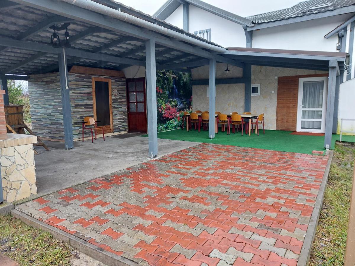 Camping Cabana Gonduzo - Housity