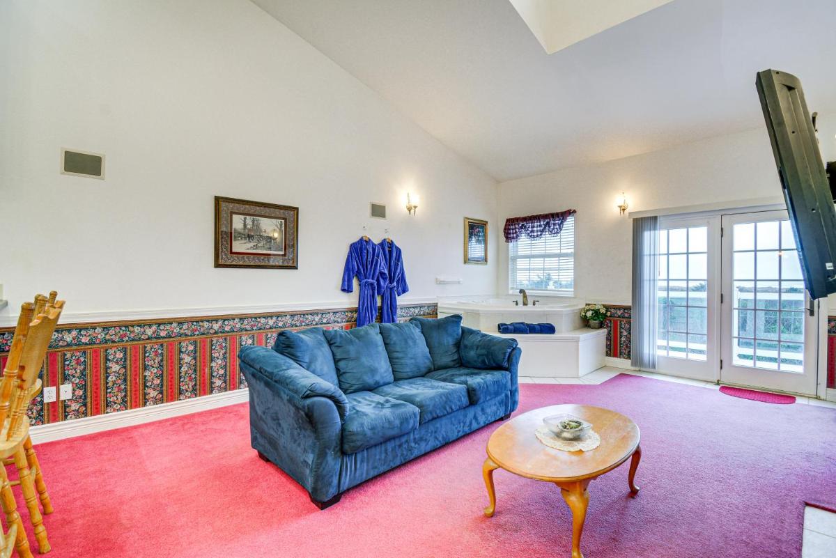 Ocean Shores Condo Rental with View - Walk to Beach! - Housity