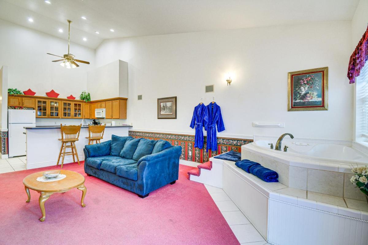 Ocean Shores Condo Rental with View - Walk to Beach! - Housity