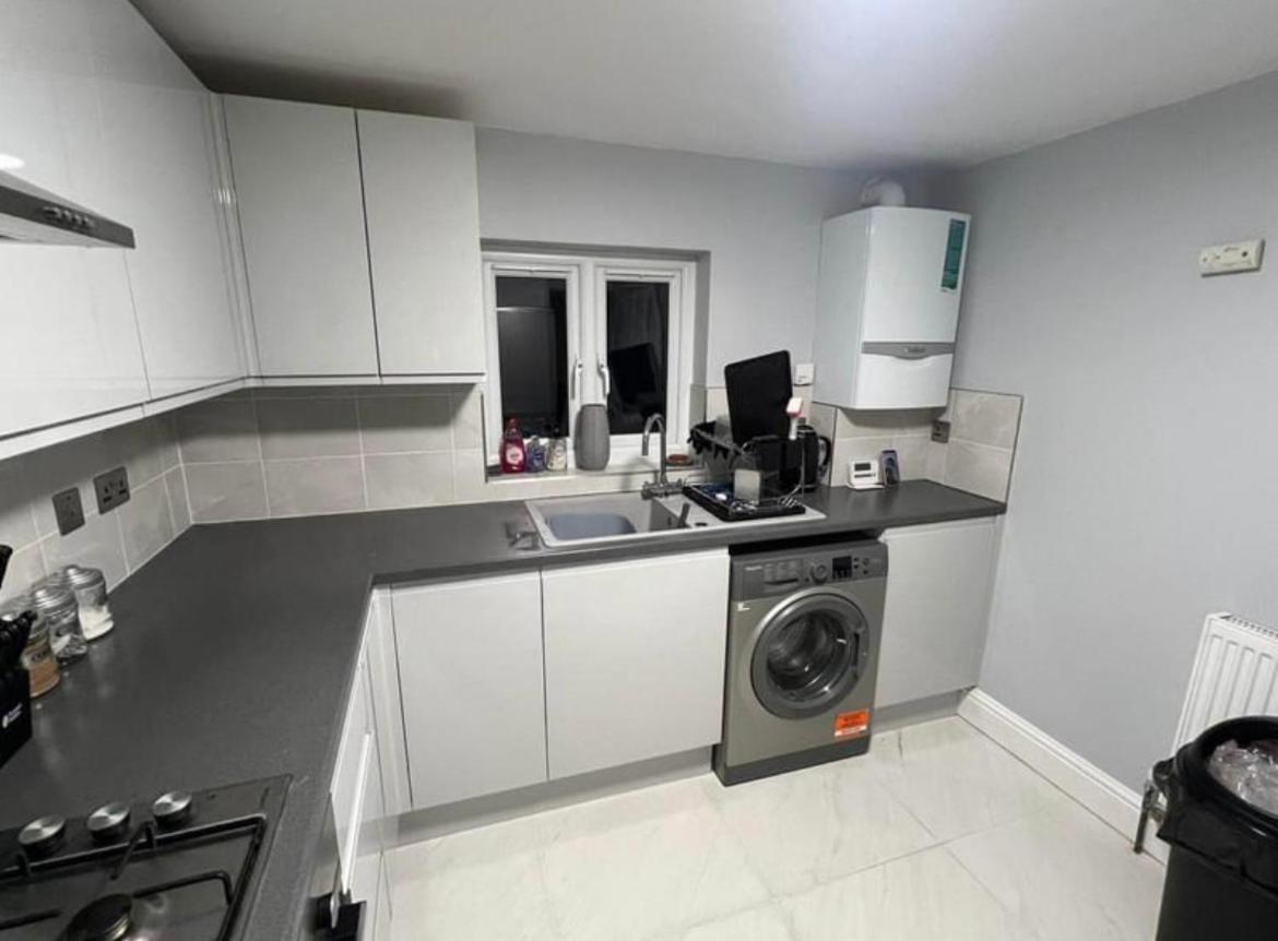 Double Bedroom - Housity