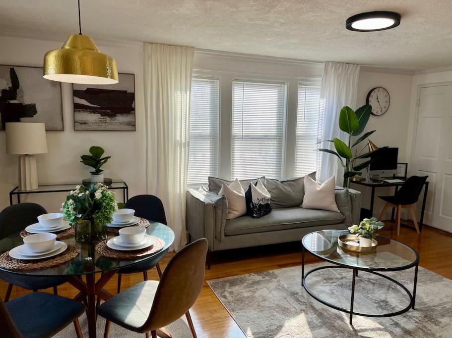 JXN Services BnB - Your Home Away from Home! - Housity
