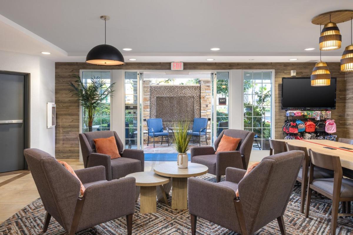 Candlewood Suites Anaheim - Resort Area, an IHG Hotel - Hizvo