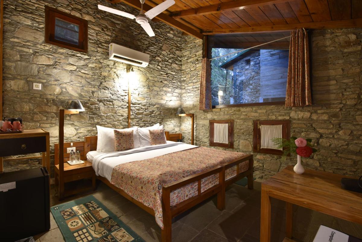 Tiaraa Monolith Lake Resort - Housity