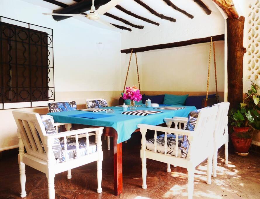 Frangipani Cottages - Housity