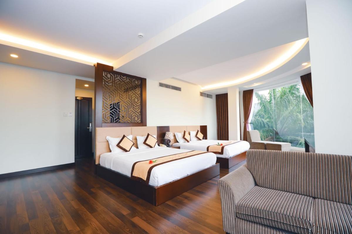 International Hotel - Housity