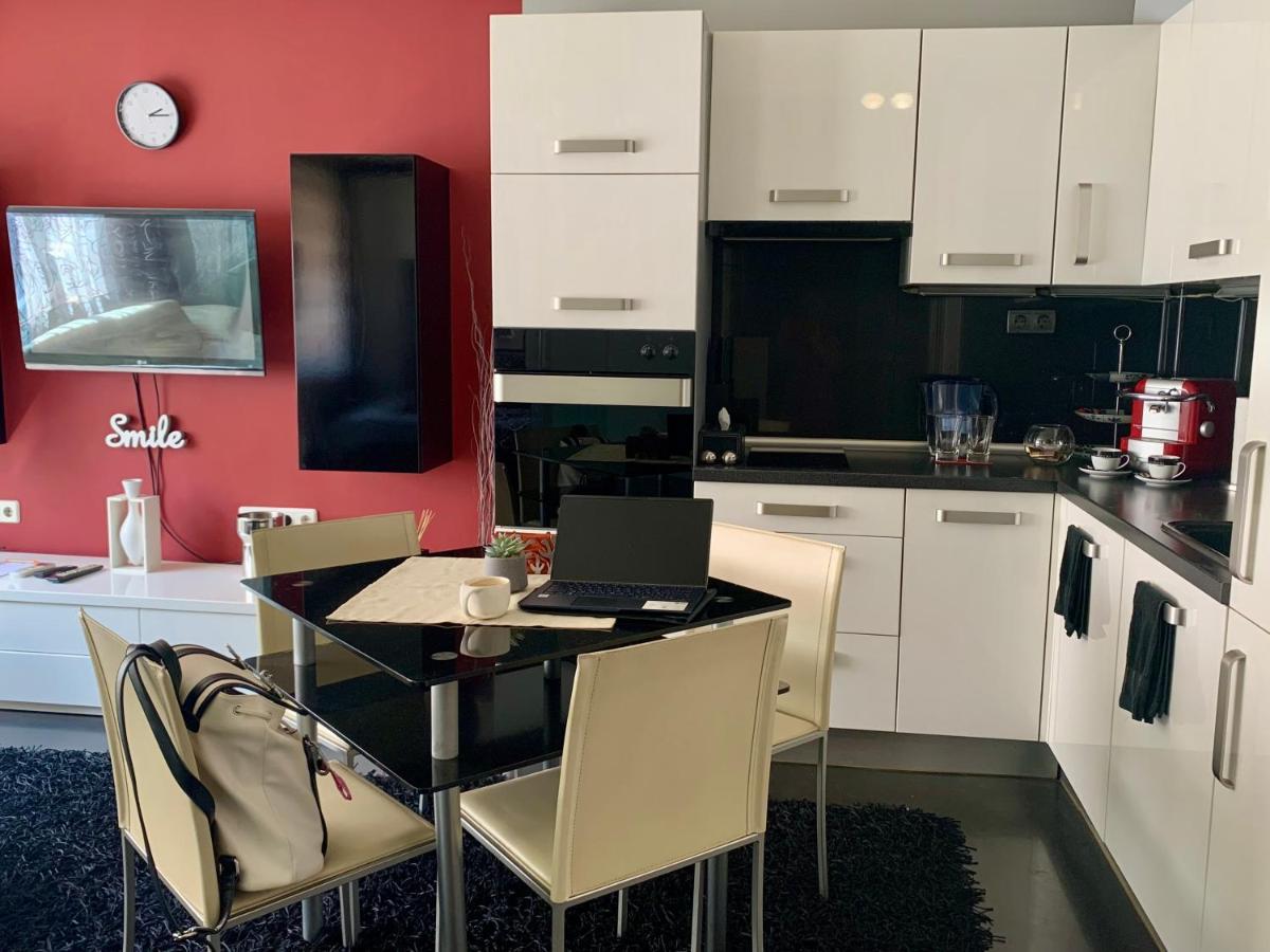 Lovely Sofia apartment Katerina with free parking - Housity