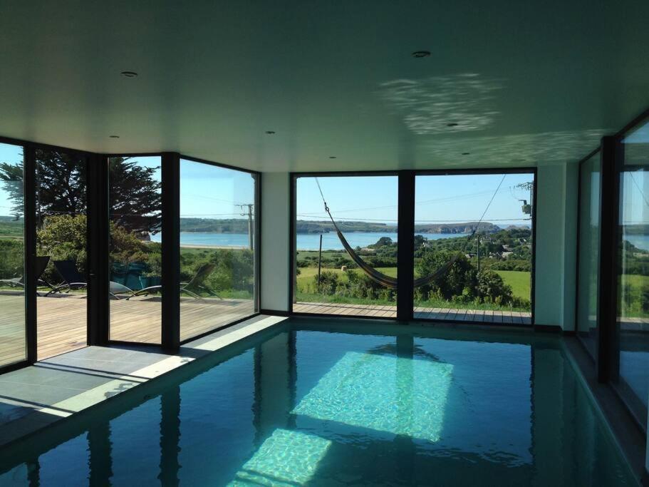 Pura Vida Camaret - Villa Vue Mer - sauna piscine intérieure - Housity