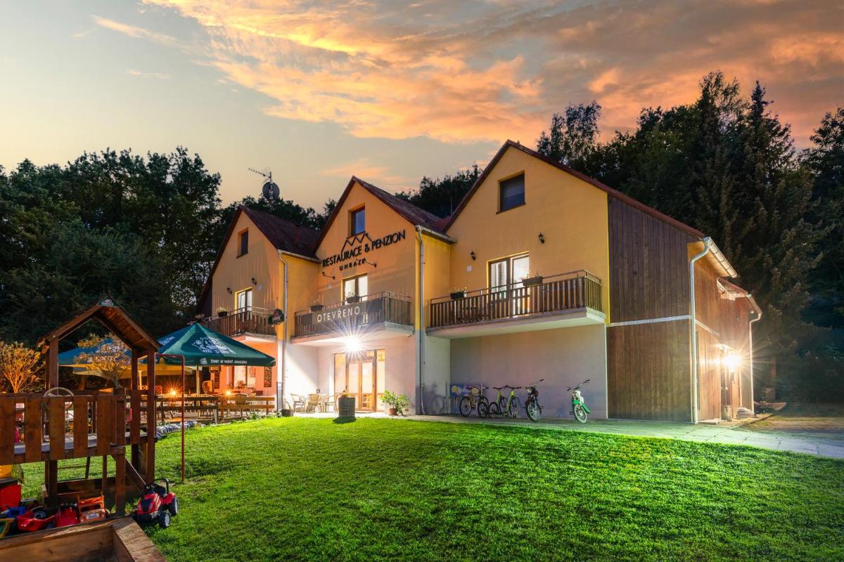 Penzion U Hráze - Housity