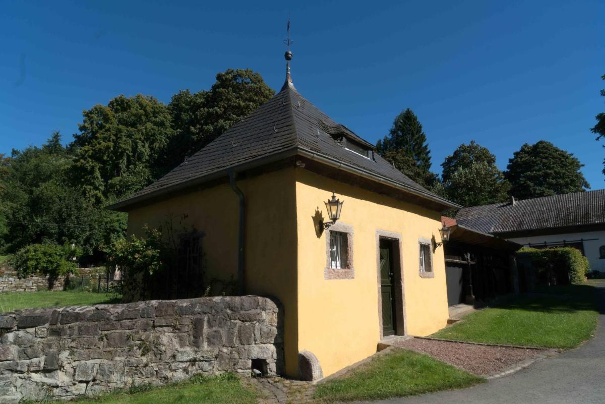 Idyllische Alte Schmiede beim Sorpesee - Housity