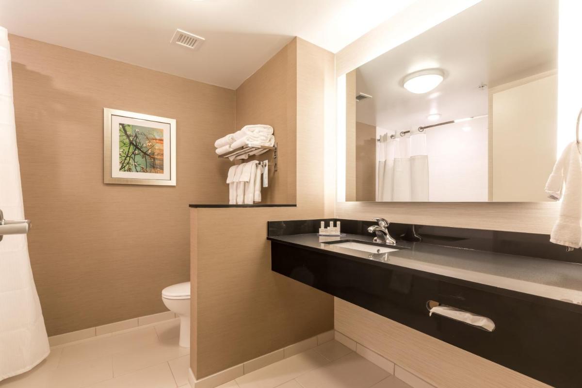 Fairfield Inn & Suites by Marriott Asheville Tunnel Road - Housity