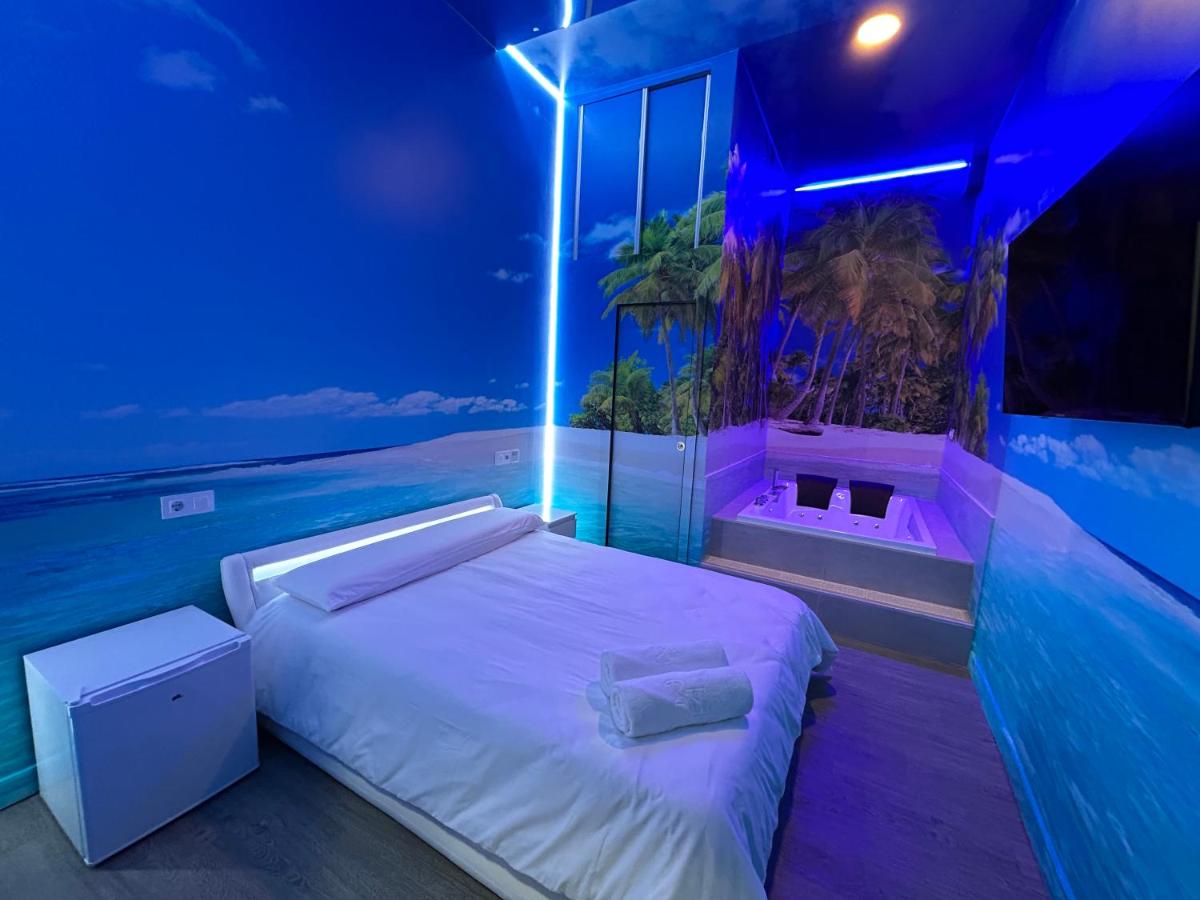 Habitacion con jacuzzi y baño privado - Housity