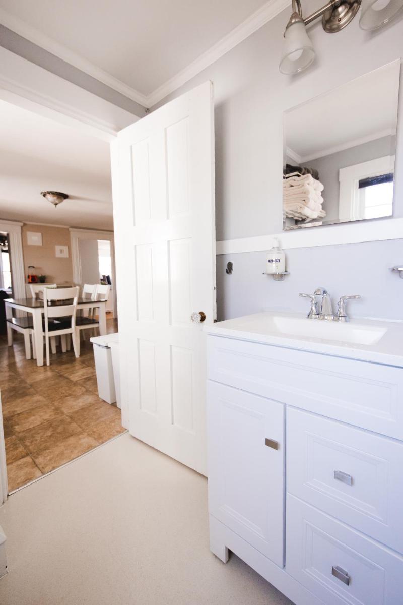 The Crows Nest - 1747 Isaac Pierce House 2nd Floor - Housity