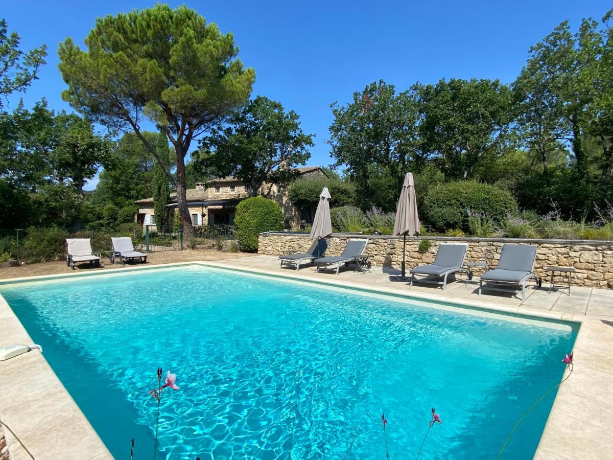 Mas de Veroncle, piscine et quiétude à Gordes - Housity