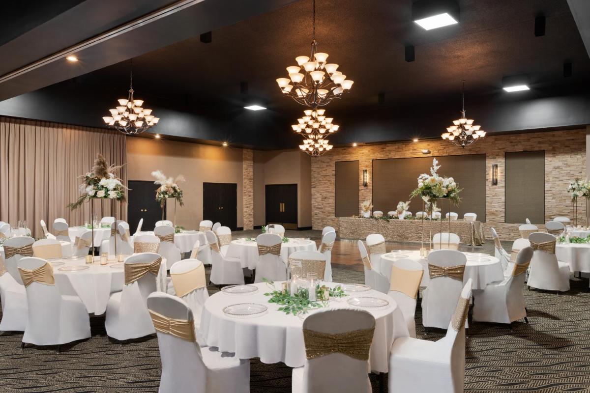 Carrollton Hotel - Housity