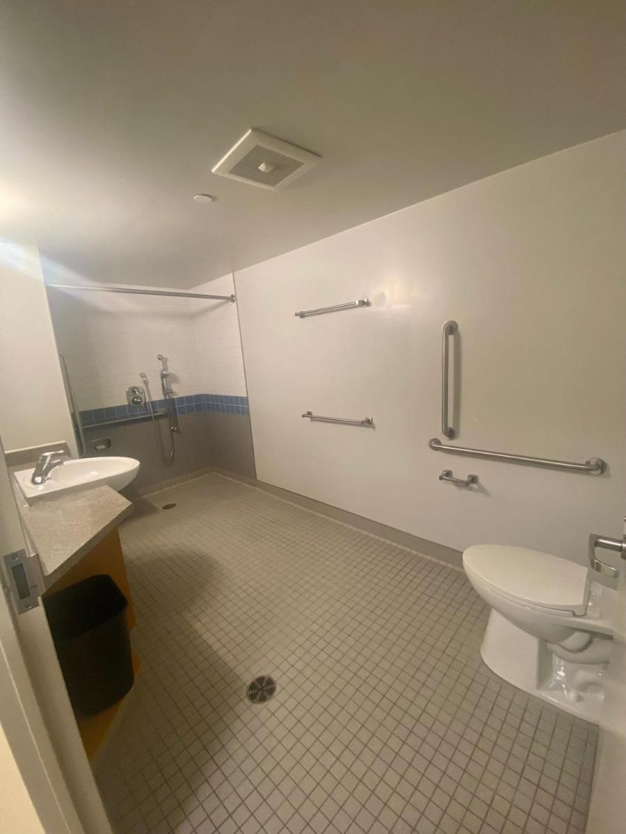 Residence & Conference Centre - London - Housity