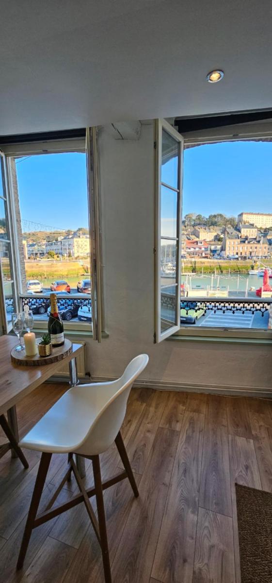 La jungle - Vue directe et magnifique sur le port- - Housity