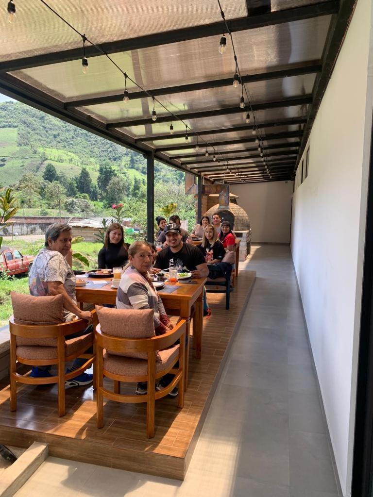 LAS TOLAS HOTEL-RESTAURANTE - Housity