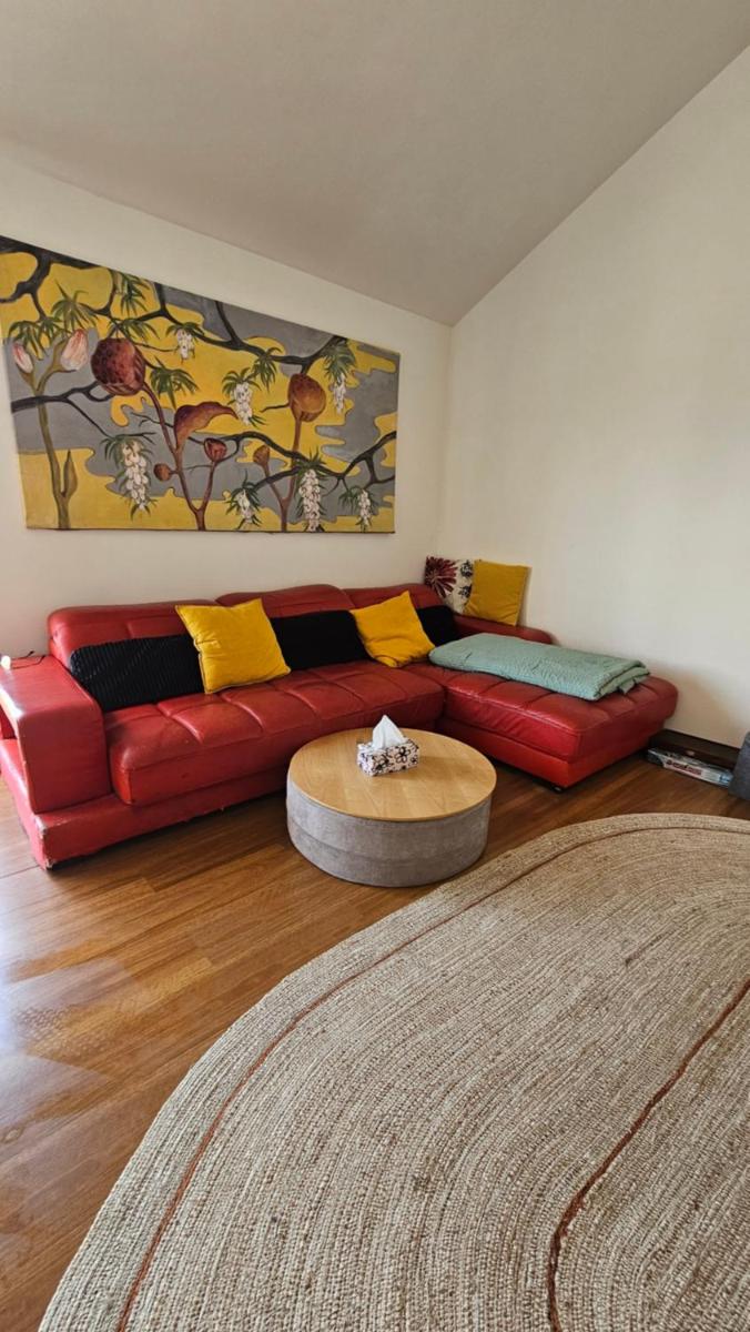 This fabulous, single-level 3 plus 1 small room with folding sofa home - Housity