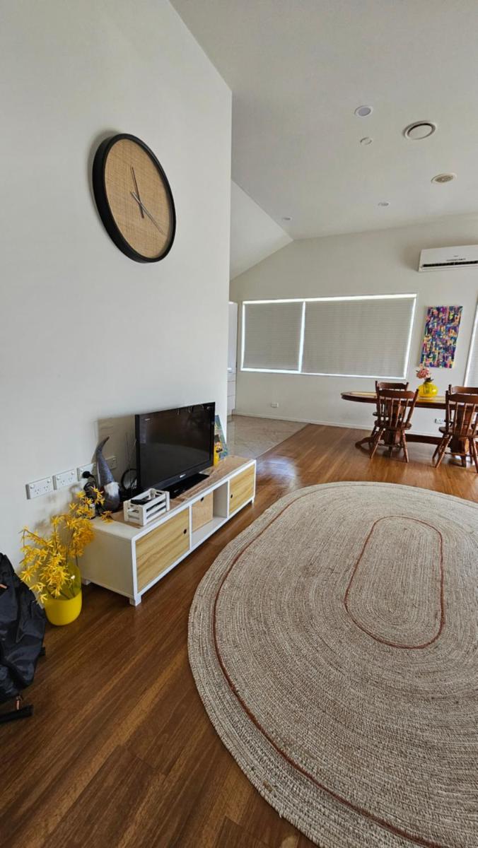 This fabulous, single-level 3 plus 1 small room with folding sofa home - Housity