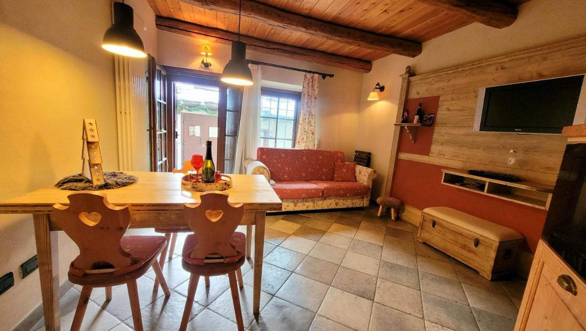 Baita 3 lovely & central Sauze - Housity