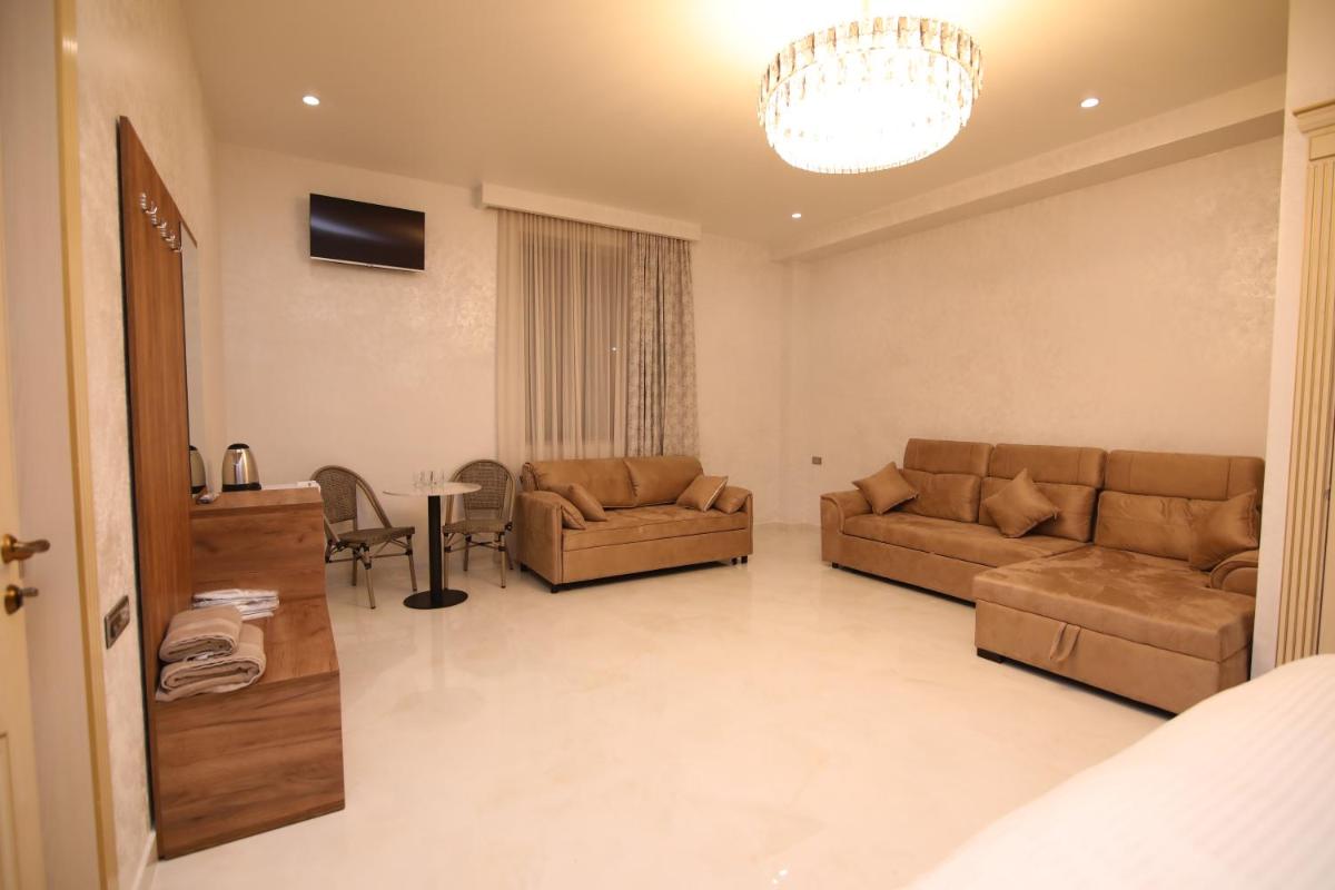 LOUVRE HOME - Housity
