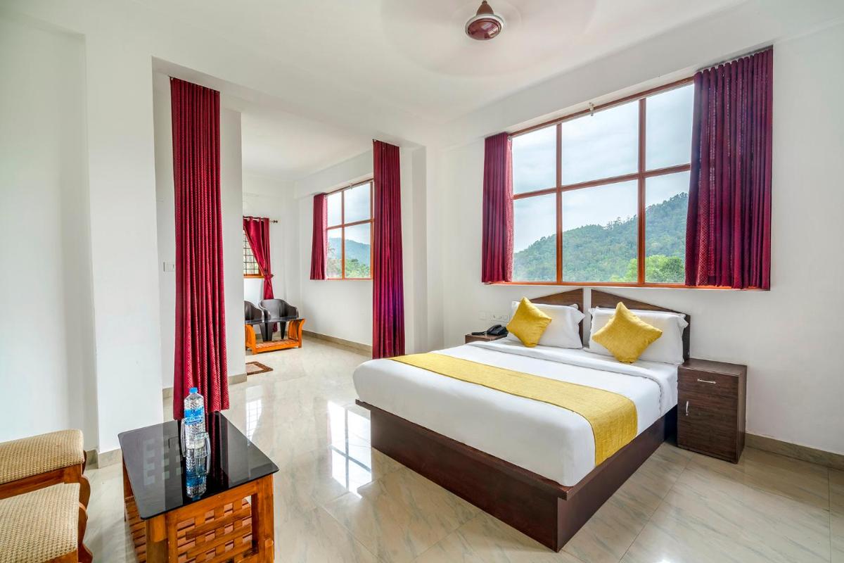 Suitetrails - FabHotel Abrigo Residency