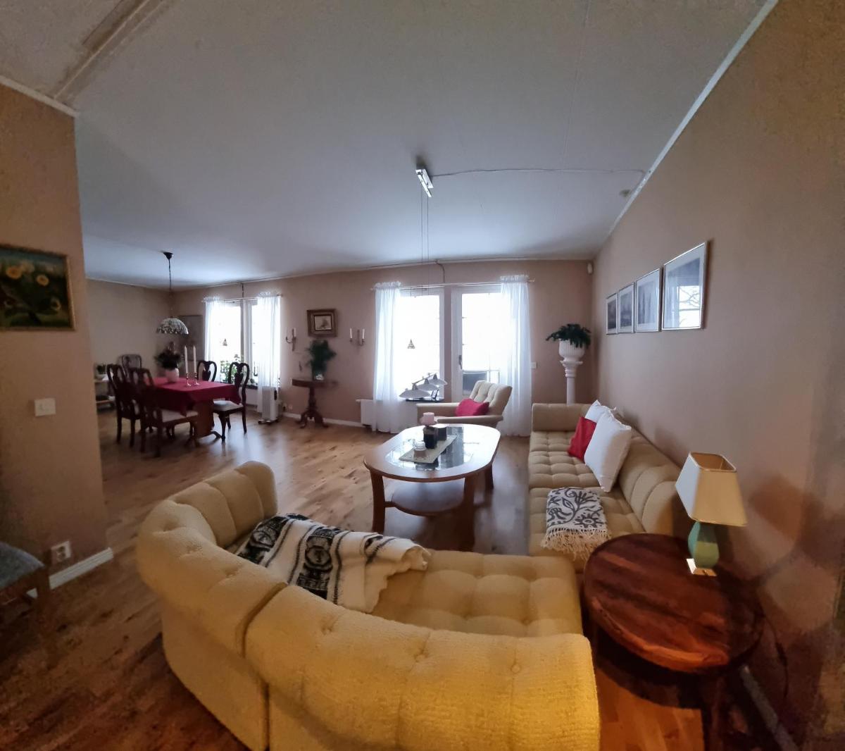 Jen's B&B - Housity