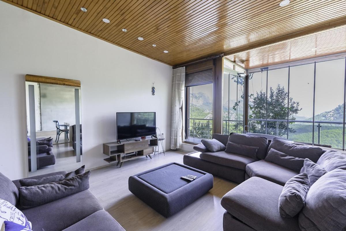 Apartment near Natural Attractions in Antalya - Housity