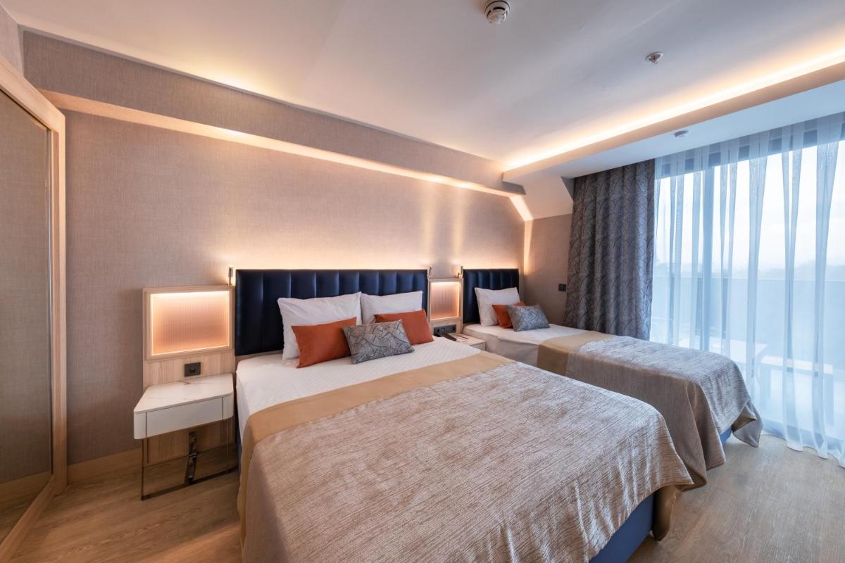 Lago Hotel - Housity
